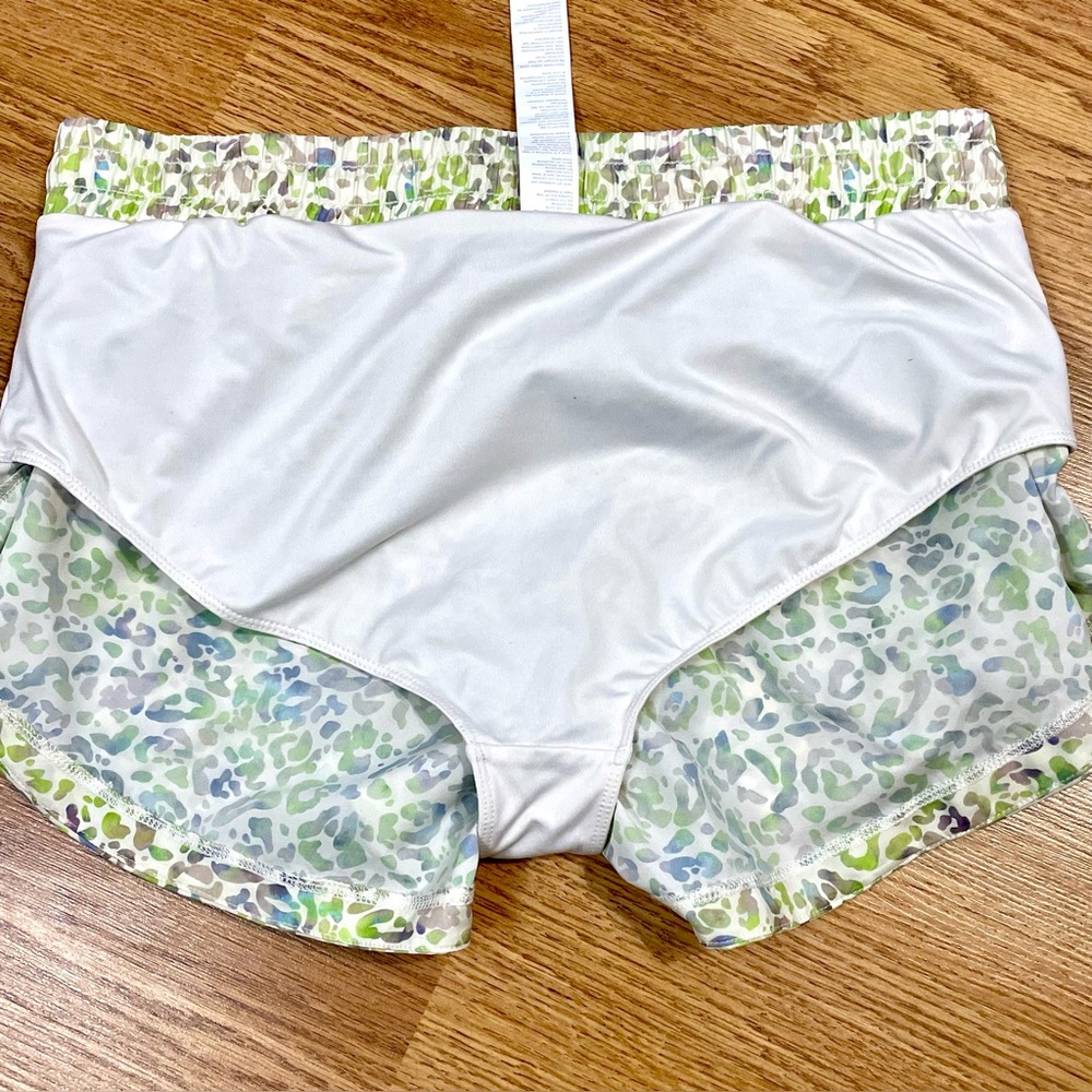 FABLETICS ECO Full Speed Running Shorts High Frequency Reflective Large - Picture 13 of 17